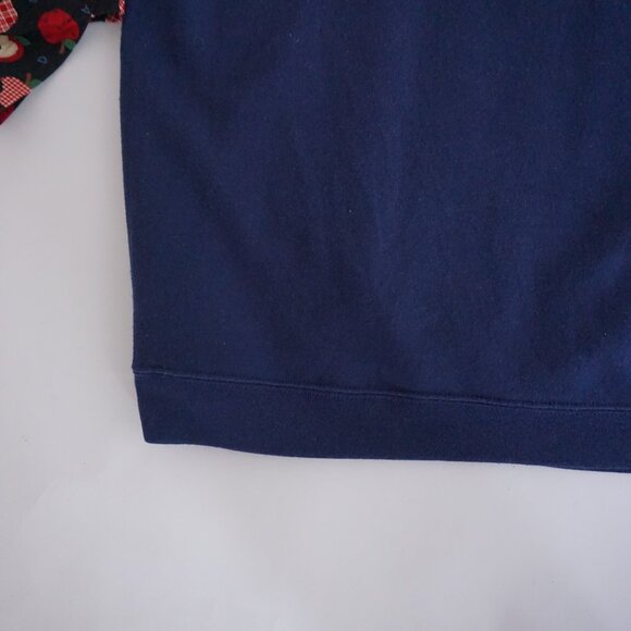 Navy Heart Pattern Women's Sweater - Picture 6 of 11